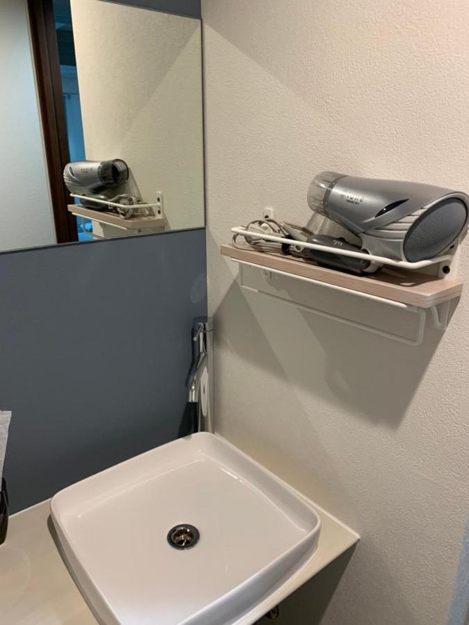 Wellstay Honmachi Osaka Bagian luar foto