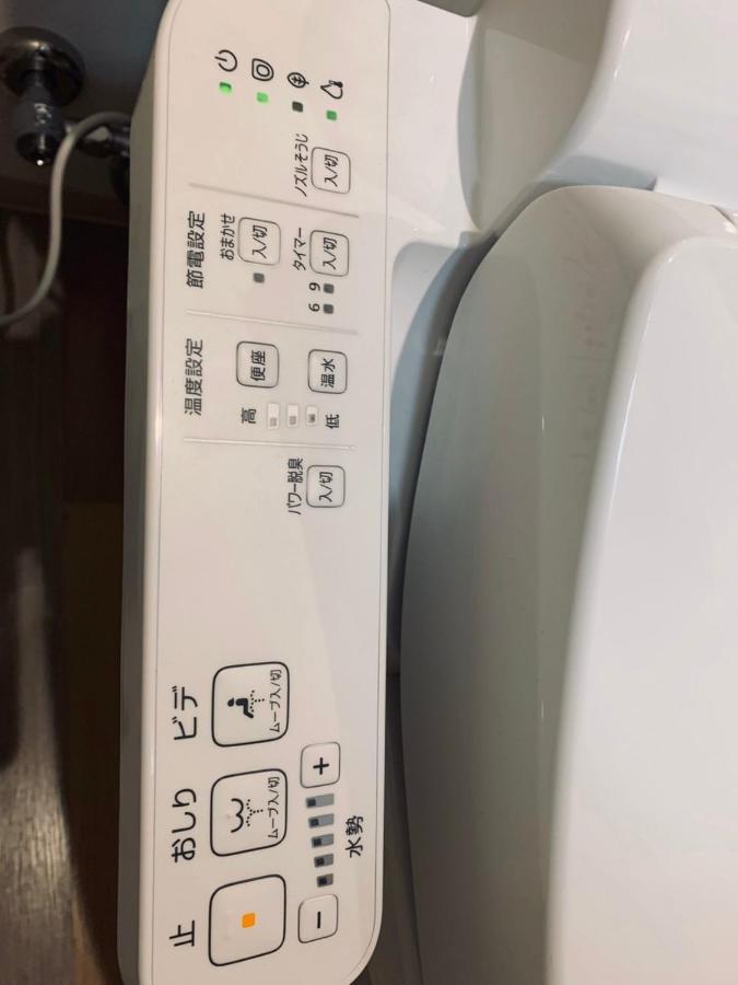 Wellstay Honmachi Osaka Bagian luar foto
